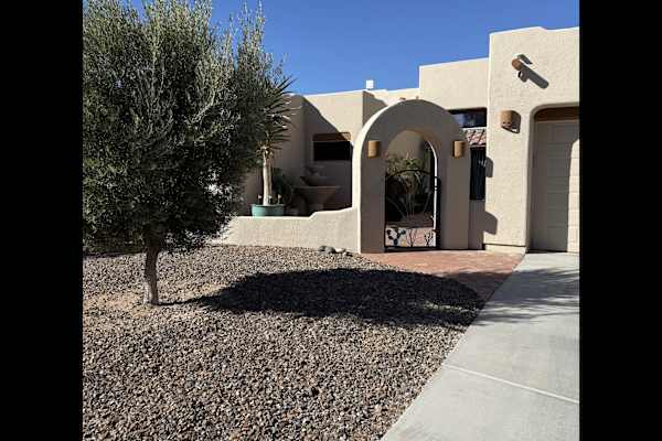 House sit in Tucson, AZ, US