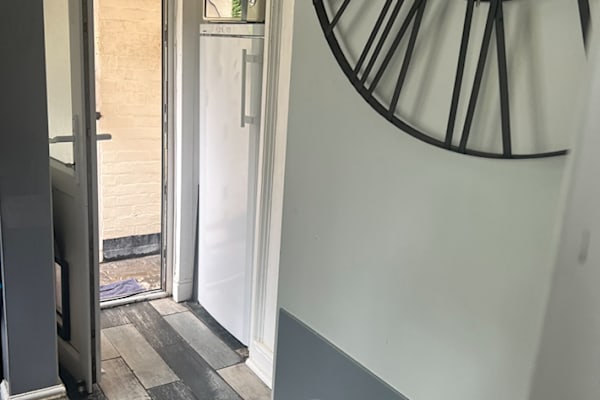House sit in Chislehurst, United Kingdom