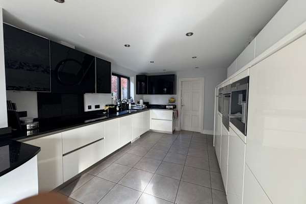 House sit in Biddenham, United Kingdom