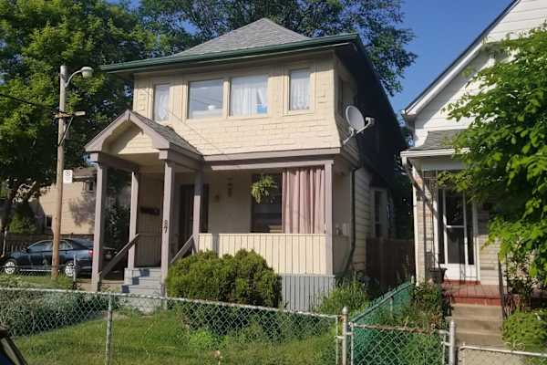 House sit in Toronto, ON, Canada