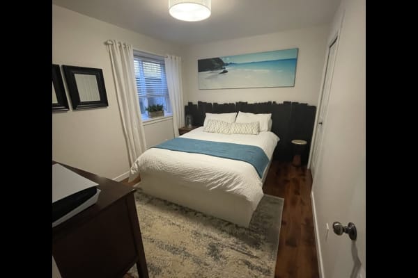House sit in North Vancouver, BC, Canada