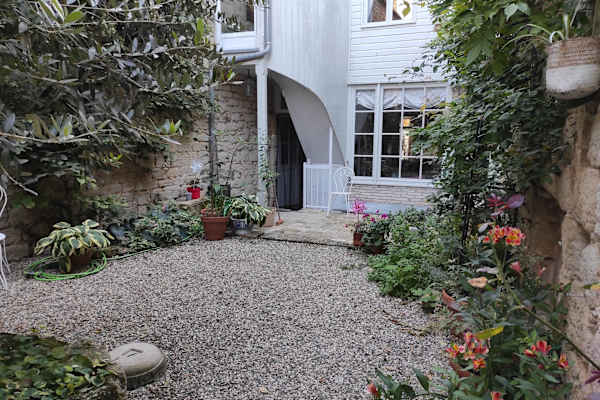 House sit in Duras, France