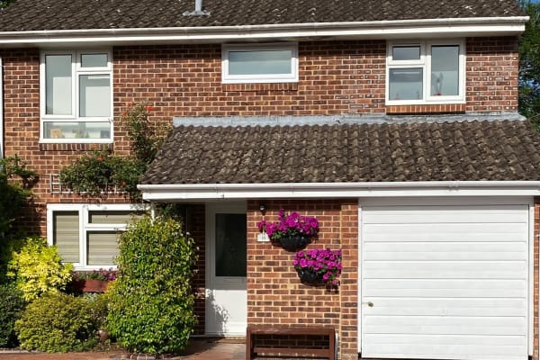 House sit in Winchester, United Kingdom