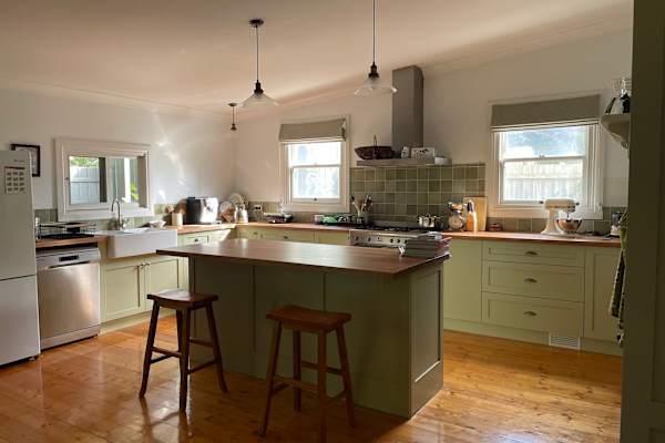House sit in Kyneton, VIC, Australia