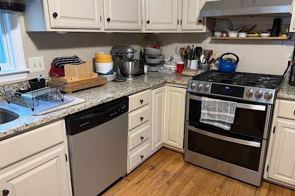 House sit in Barnstable, MA, US