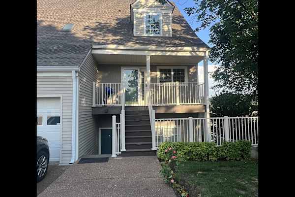 House sit in Knoxville, TN, US
