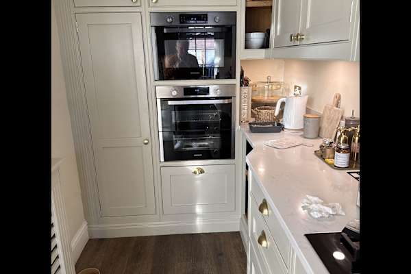 House sit in Shepperton, United Kingdom