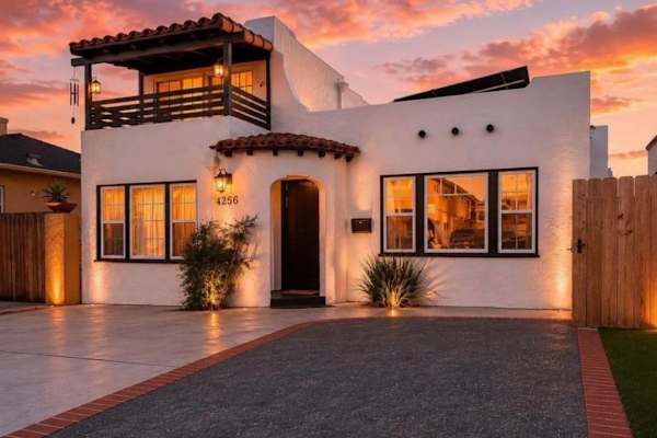 House sit in San Diego, CA, US