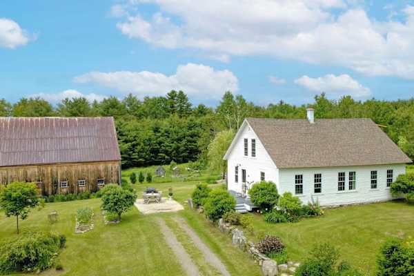 House sit in Bath, NH, US