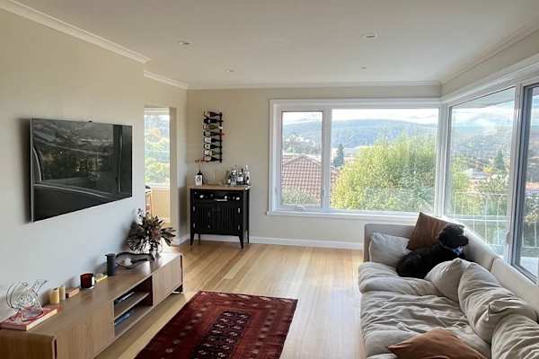 House sit in Hobart, TAS, Australia