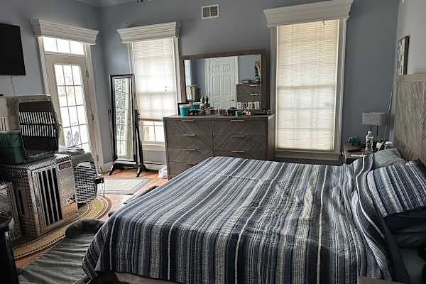 House sit in Englishtown, NJ, US