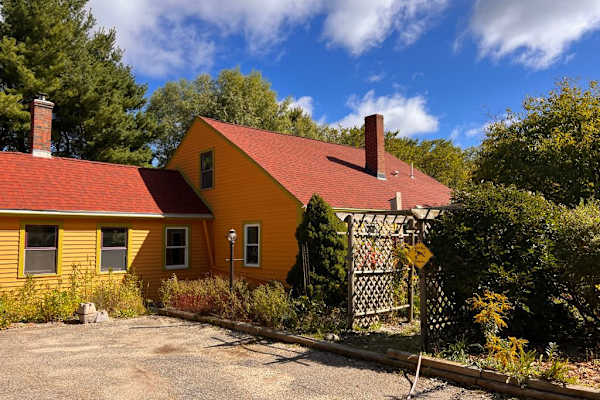 House sit in Northborough, MA, US