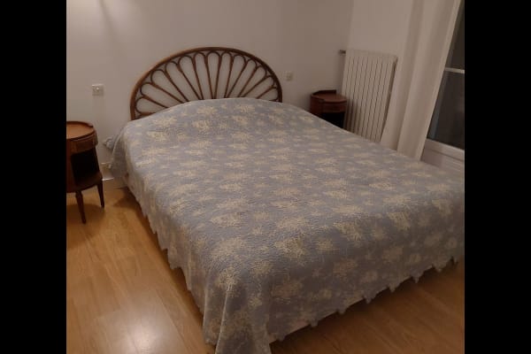 House sit in Sainte-Foy-la-Grande, France