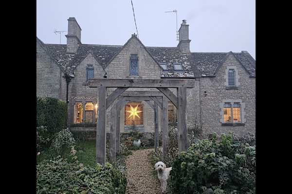 House sit in Cirencester, United Kingdom