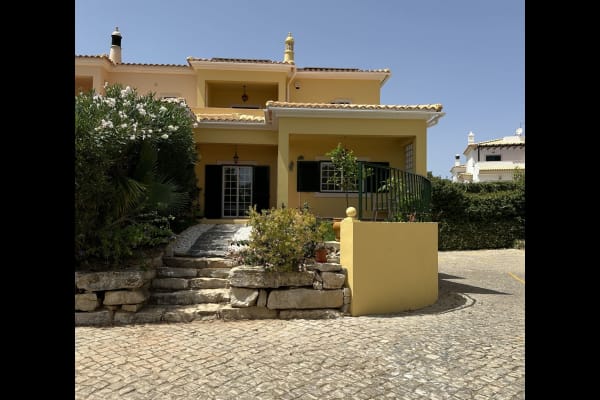 House sit in Almancil, Portugal