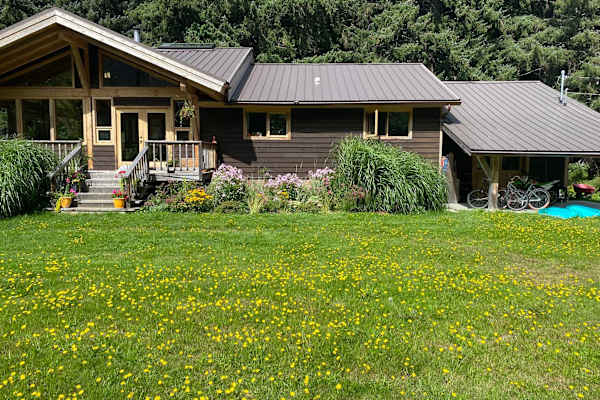 House sit in Bella Coola, BC, Canada