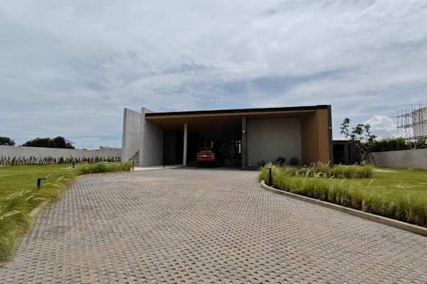House sit in Chon Buri, Thailand
