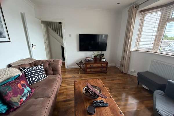 House sit in Fenny Stratford, United Kingdom