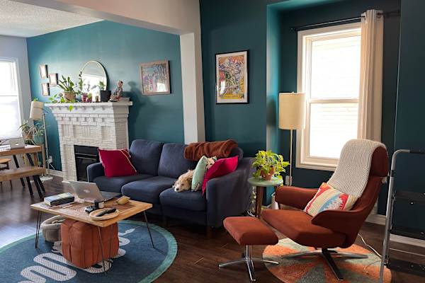 House sit in Hamilton, ON, Canada