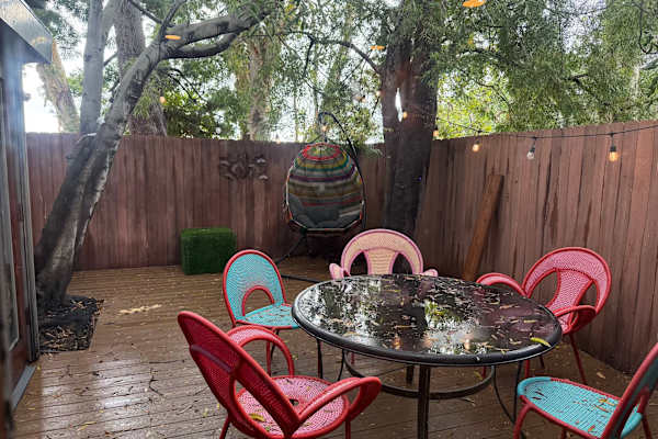 House sit in El Segundo, CA, US