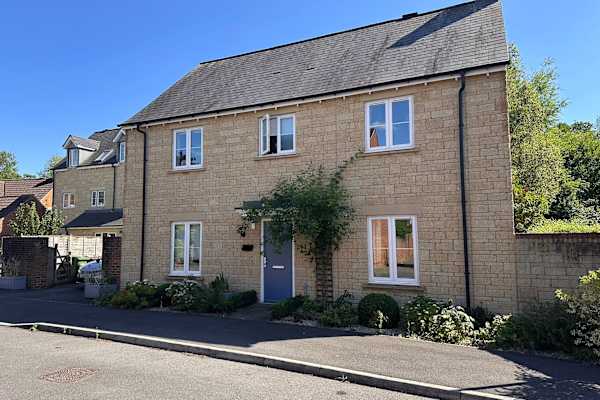 House sit in Stroud, United Kingdom