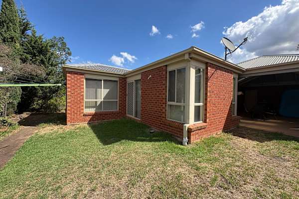 House sit in Melbourne, VIC, Australia