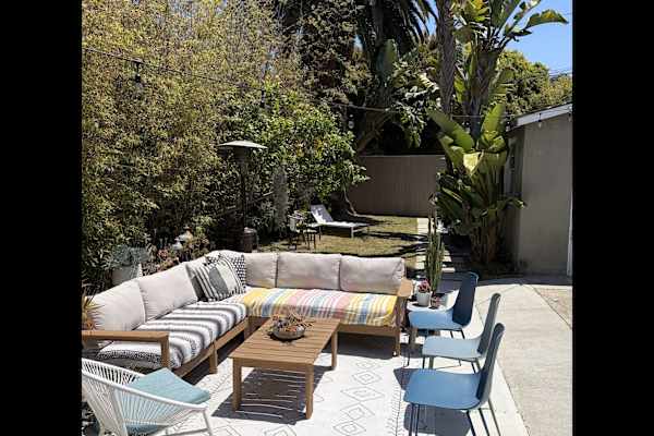 House sit in Los Angeles, CA, US