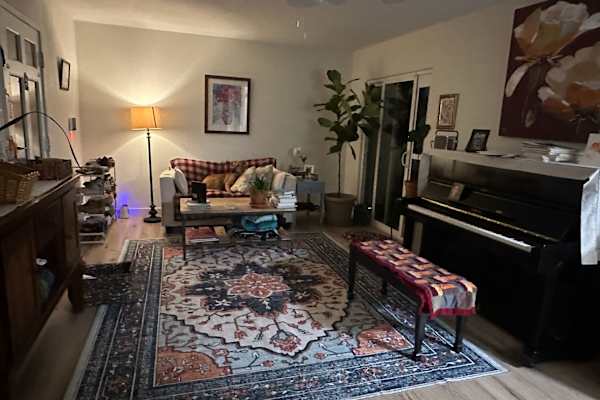 House sit in Las Vegas, NV, US
