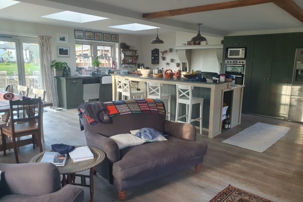 House sit in Lymington, United Kingdom