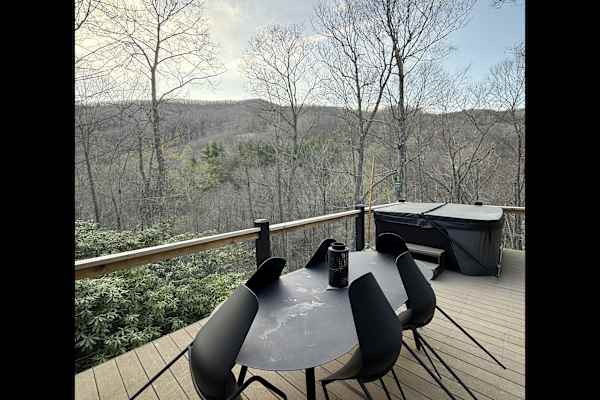 House sit in Maggie Valley, NC, US