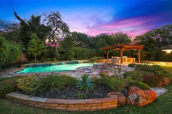 House sit in Dallas, TX, US