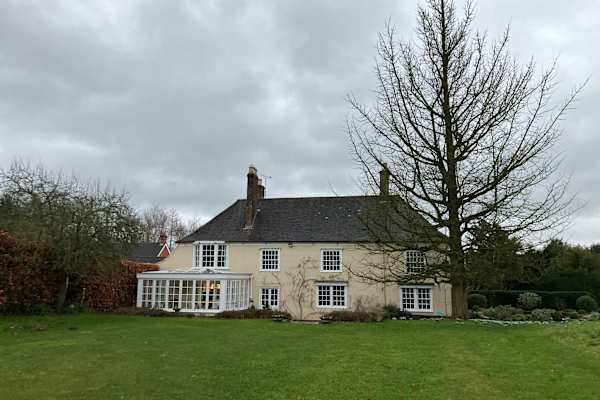 House sit in Devizes, United Kingdom