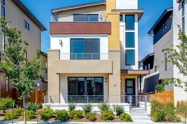 House sit in Denver, CO, US