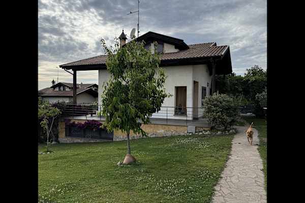 House sit in Rome, Italy