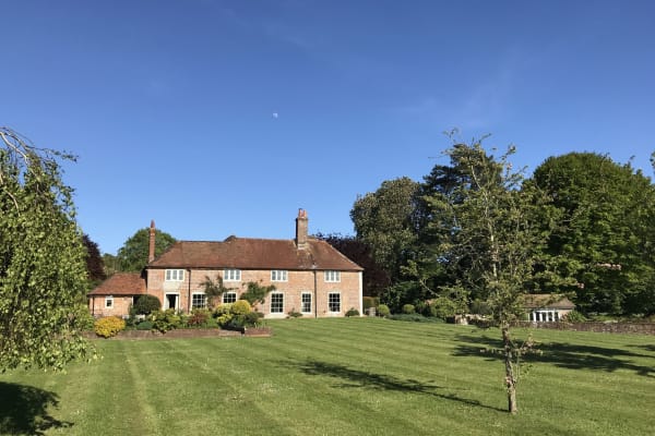 House sit in Winchester, United Kingdom