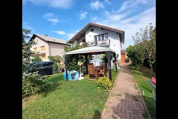 House sit in Spodnje Hoče, Slovenia