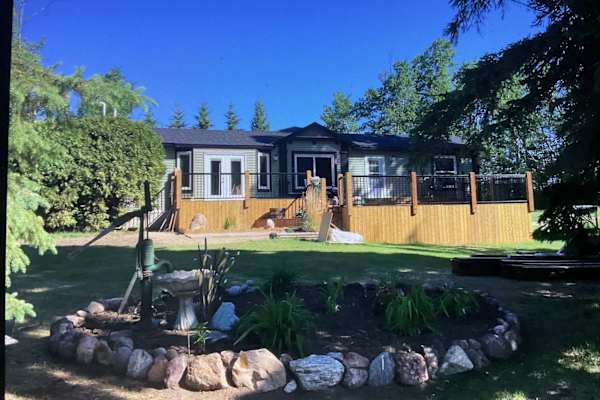 House sit in Stony Plain, AB, Canada