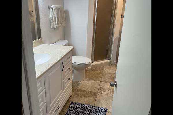 House sit in Englewood, CO, US