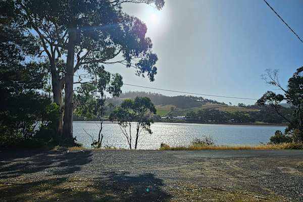 House sit in Cygnet, TAS, Australia