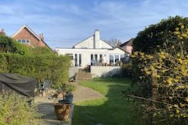 House sit in Bishops Waltham, United Kingdom