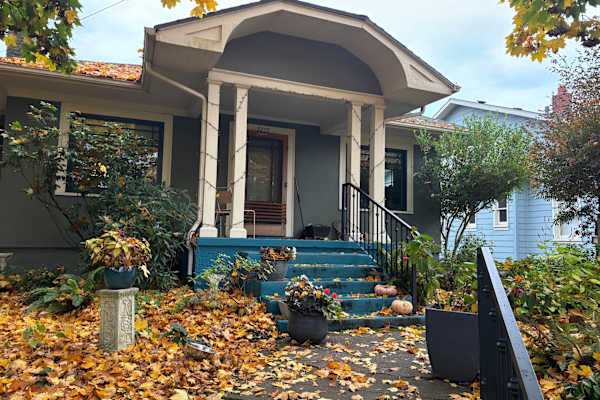 House sit in Lake Oswego, OR, US