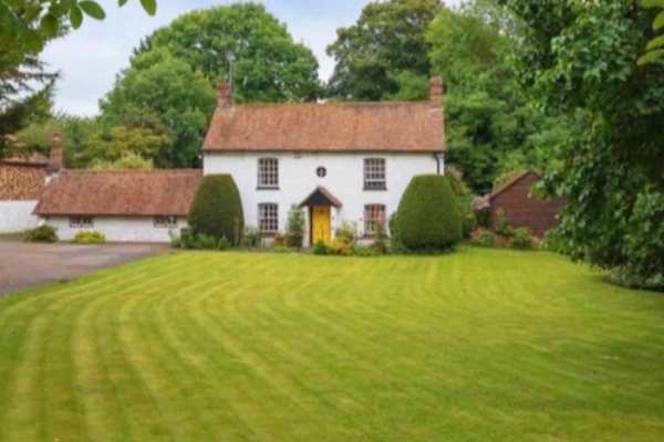 House sit in Sellindge, United Kingdom