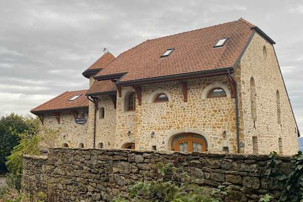 House sit in Grilly, France