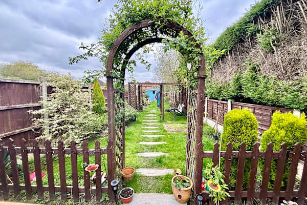 House sit in Tamworth, United Kingdom