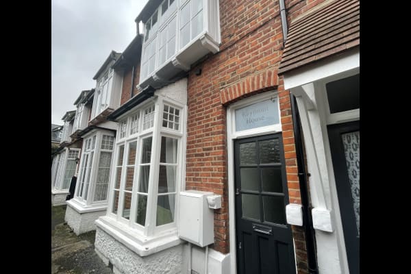 House sit in Enfield Town, United Kingdom