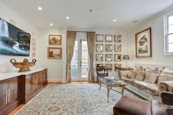 House sit in New Orleans, LA, US