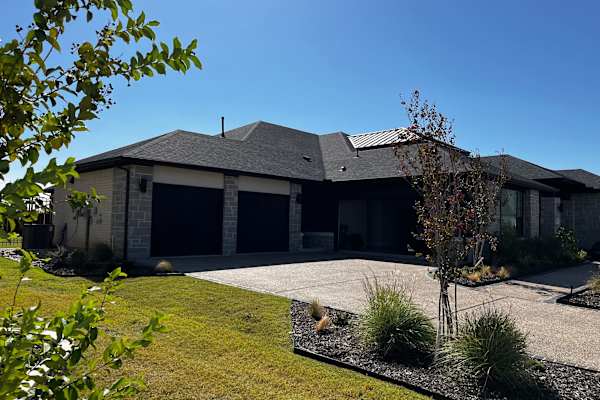 House sit in Arlington, TX, US