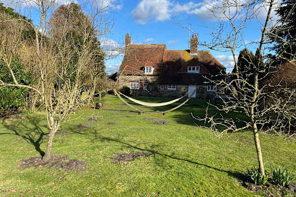 House sit in Storrington, United Kingdom