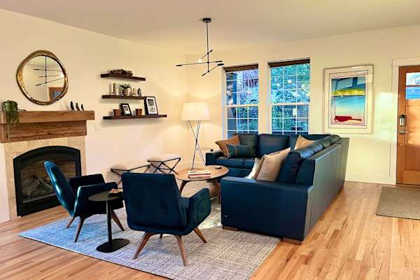 House sit in Bend, OR, US