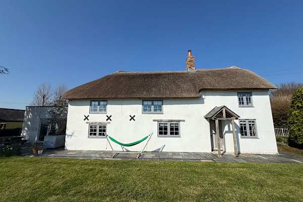 House sit in Ilminster, United Kingdom